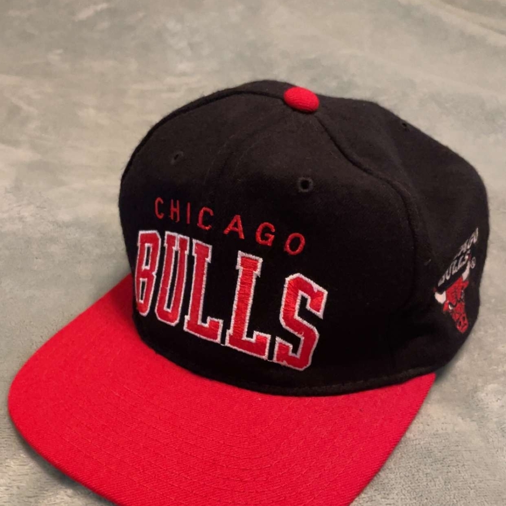 1990s Chicago Bulls STARTER Cap